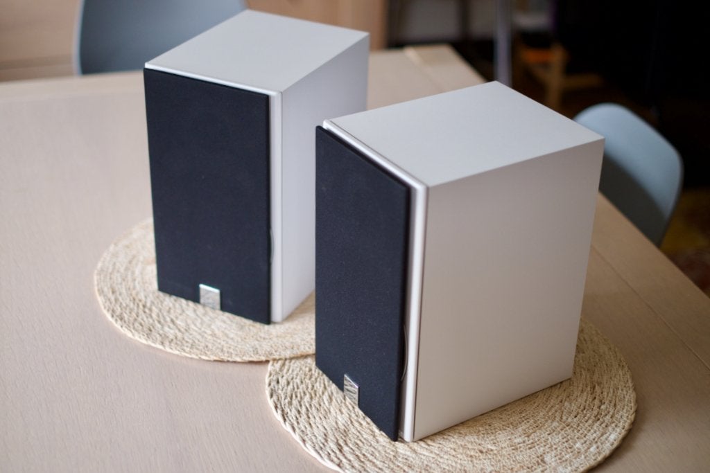 Enceintes Dali Zensor 1, Enceinte d'étagère, Bass-reflex, 60 à 120 watts, Comme neuf