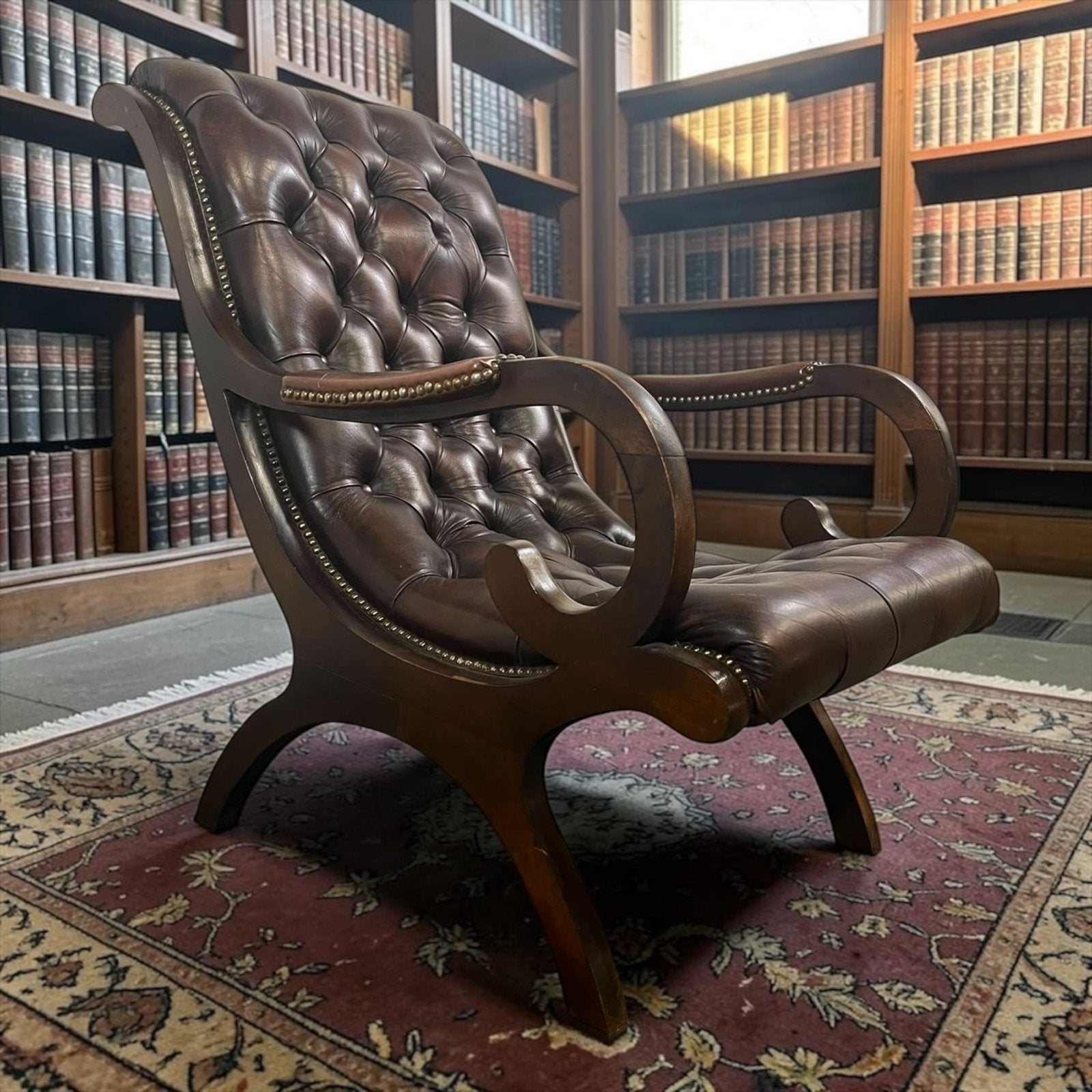Vintage donkerbruine leren chesterfield / eenzit / fauteuil, Ophalen