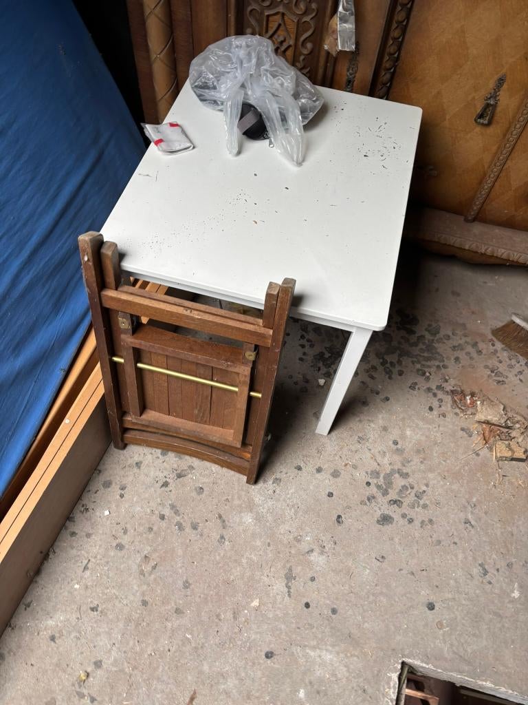 Klein kindertafeltjes + stoelen, Kinderen en Baby's, Ophalen, Gebruikt, Stoel(en)