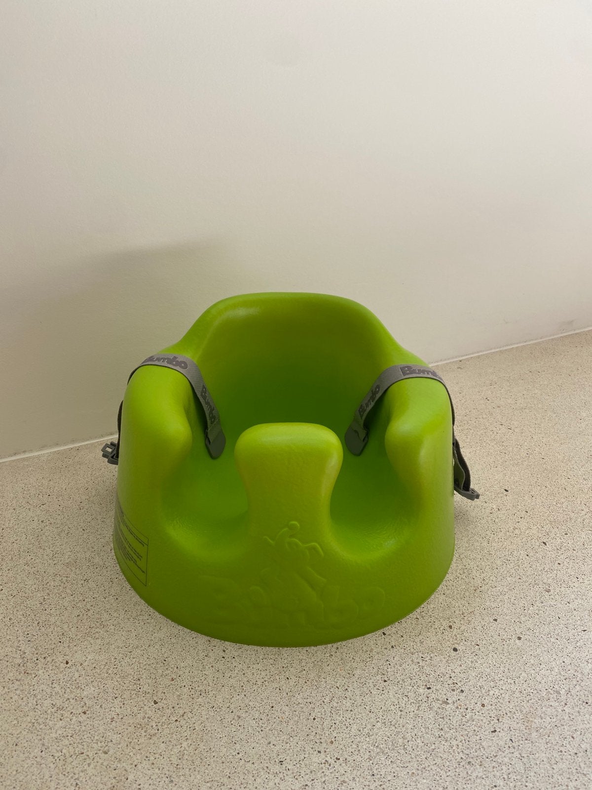 Bumbo seat met tafel groen, Kinderen en Baby's, Ophalen, Zo goed als nieuw