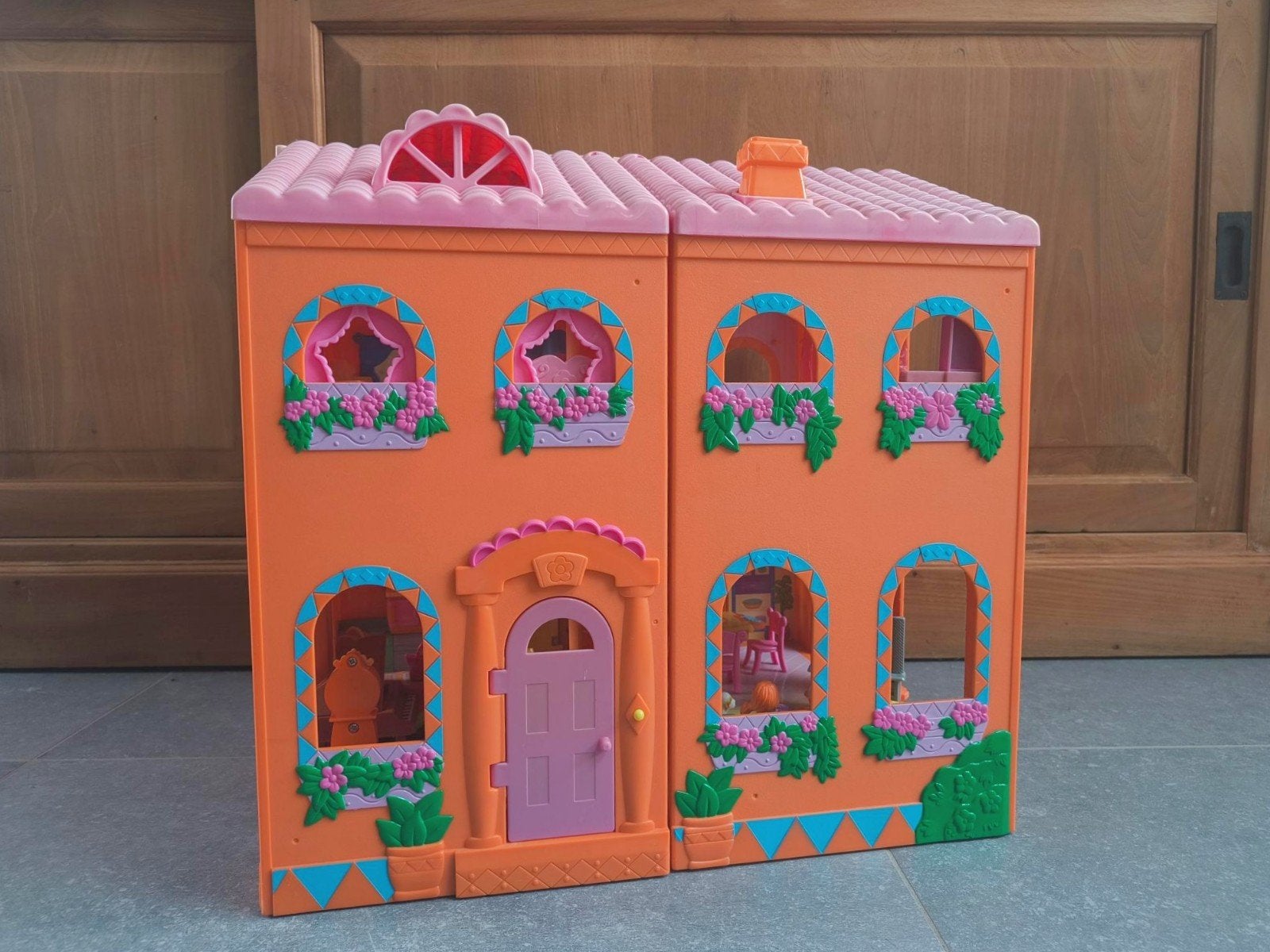 Maison d'accueil magique Dora Fisher-Price + accessoires, Enlèvement, Comme neuf, Maison de poupées
