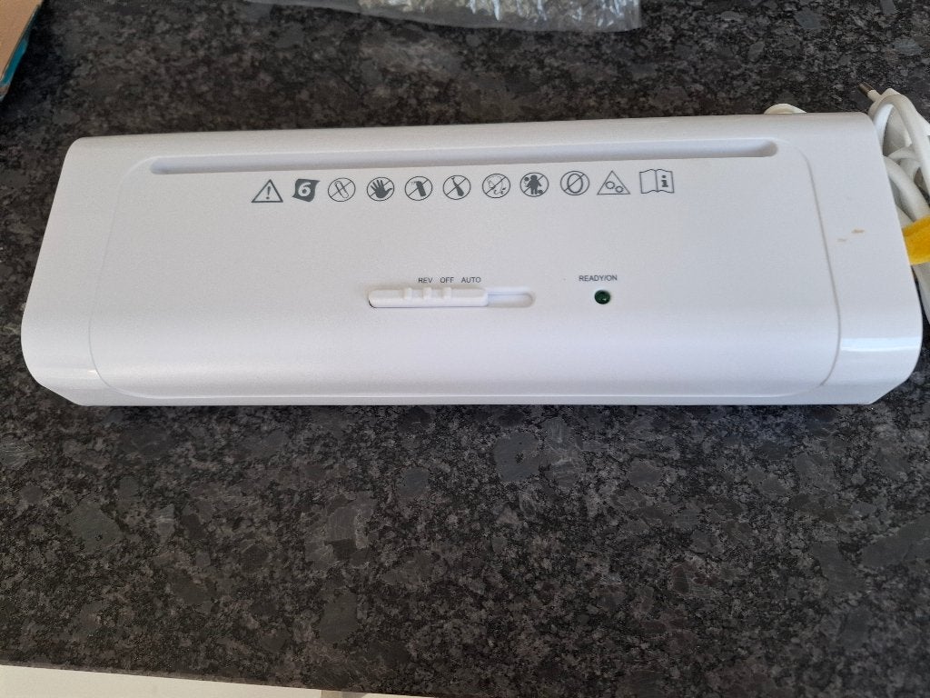 Nouveau déchiqueteur de papier, Enlèvement, Neuf