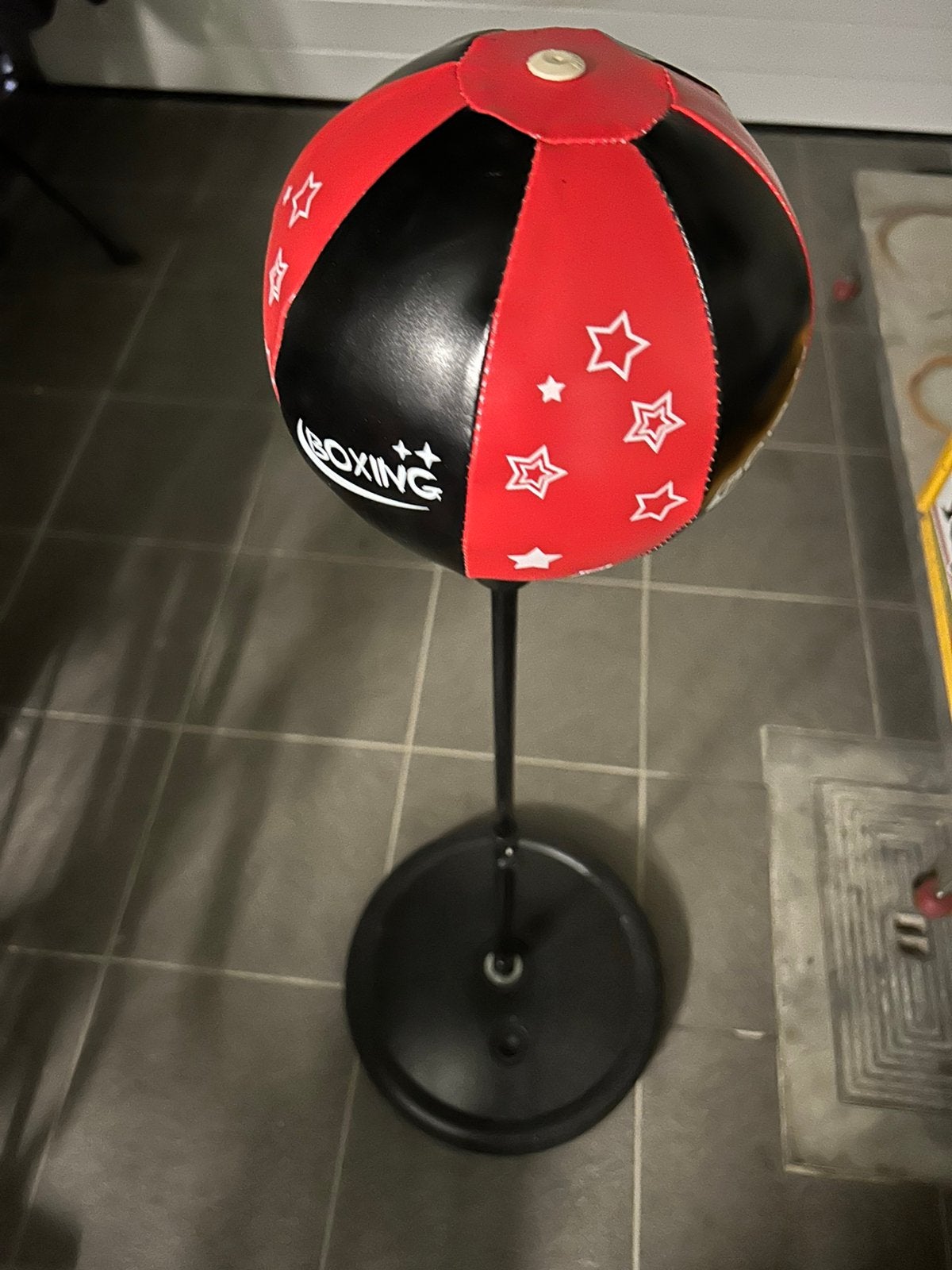 Kinderboxbal op staander, Ophalen