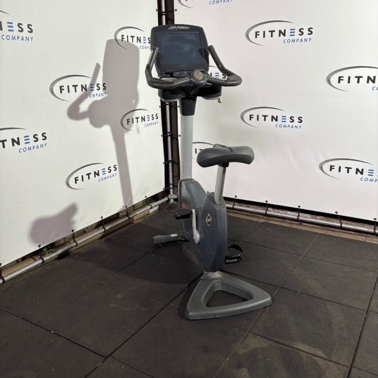 Life Fitness – 97C – Upright Bike, Sport en Fitness, Ophalen of Verzenden, Gebruikt, Benen