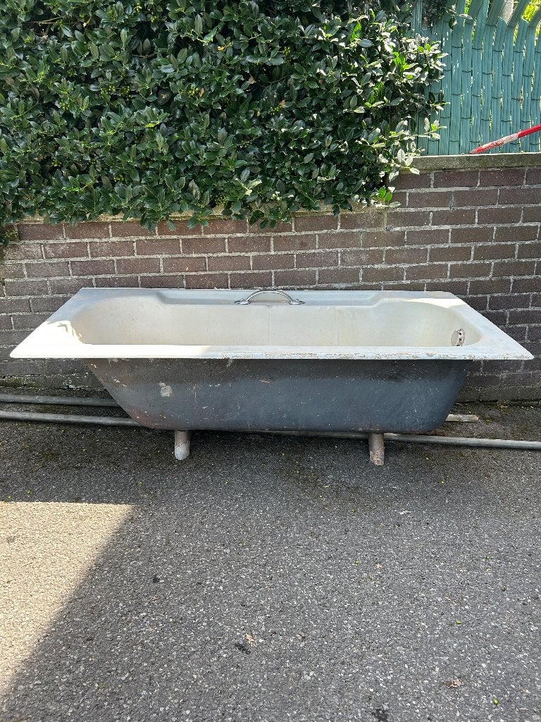 Gietijzeren bad met bijhorend lavabo., Huis en Inrichting, Ophalen, Gebruikt, Overige typen