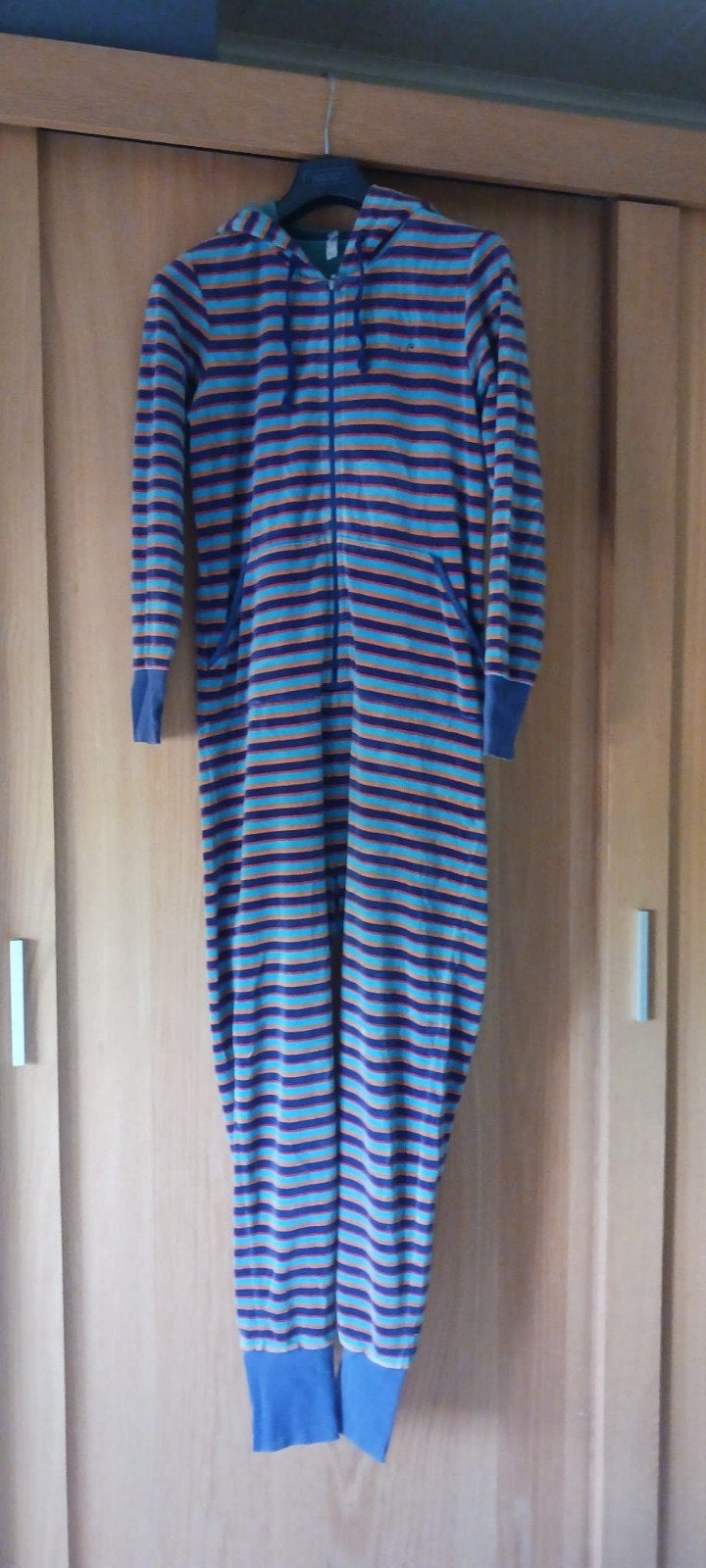 2 onsies/pyjama, Ophalen, Gedragen, Woody, Kleding