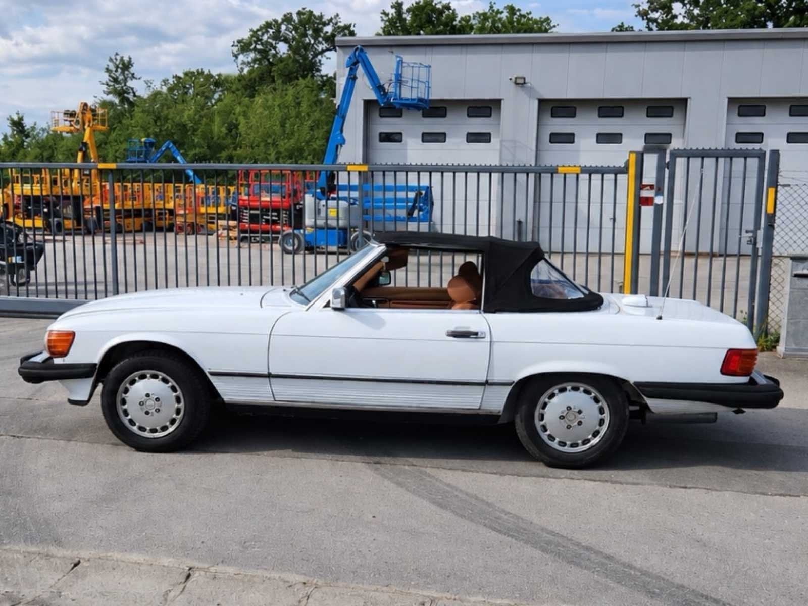 Mercedes-Benz 560 SL (R107) 560 SL Ancêtres, Achat, Entreprise, Cabriolet, Toit ouvrant