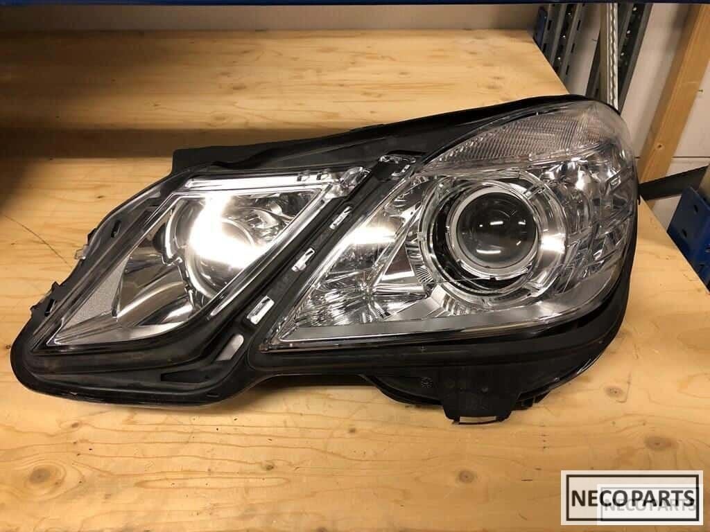 E klasse w212 xenon koplamp camera links origineel, Utilisé, -, -, Enlèvement ou Envoi