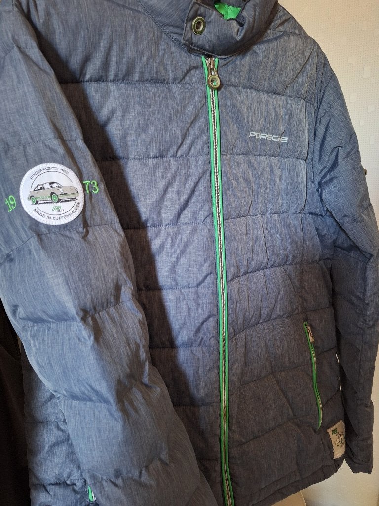 PORCHE R.S 2.7 VEST JACKET... 1973 ANNIVERSARY..ALS NIEUW !!, Maat 48/50 (M), Ophalen of Verzenden, Zo goed als nieuw, Porsche