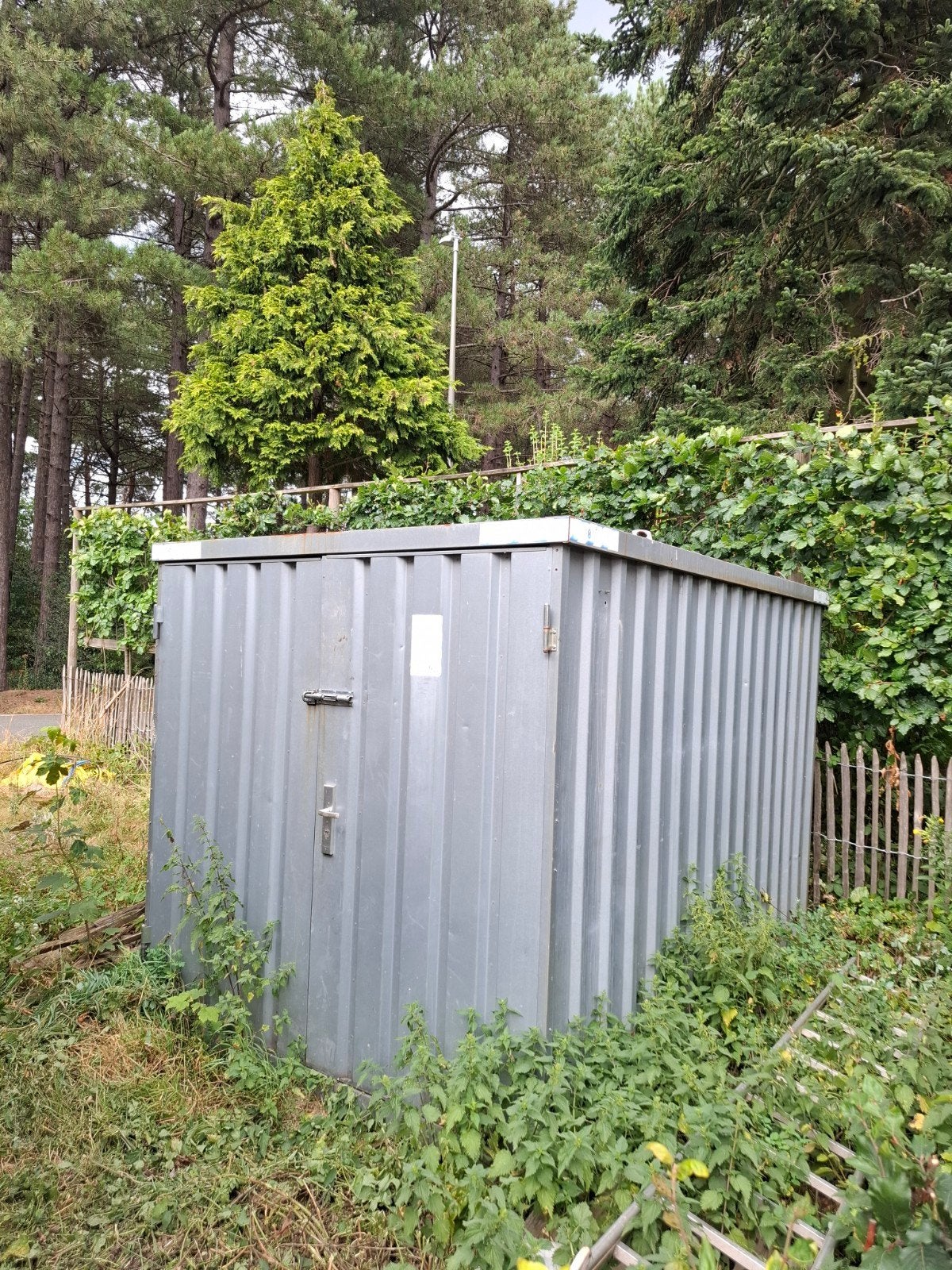Kleine bouwkeet /werf container / bouwcontainer / bouwopslag, Enlèvement