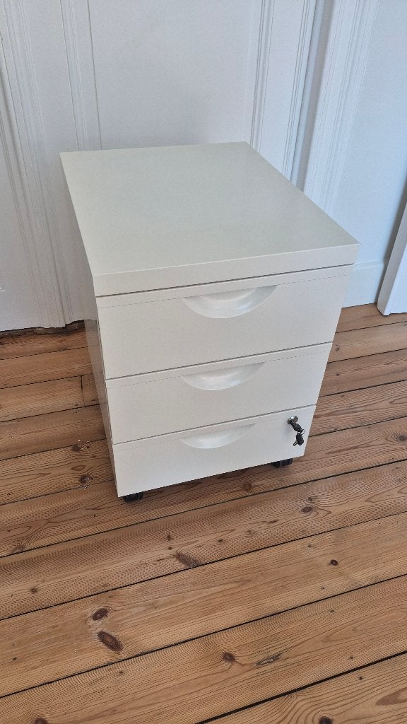 Caisson à tiroirs blanc Ikea à 3 tiroirs - serrure - 2 clés, 3 ou 4 tiroirs, 25 à 50 cm, Moins de 100 cm, Enlèvement