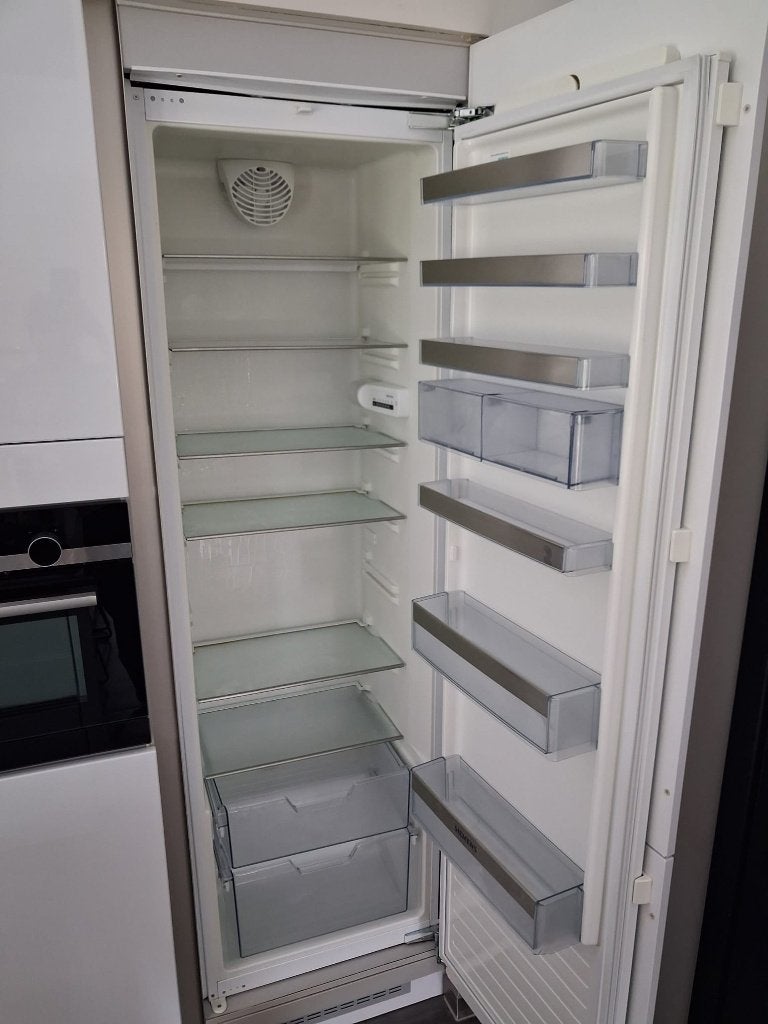Inbouwkoelkast Siemens, Elektronische apparatuur, Ophalen, 200 liter of meer, 160 cm of meer, 45 tot 60 cm