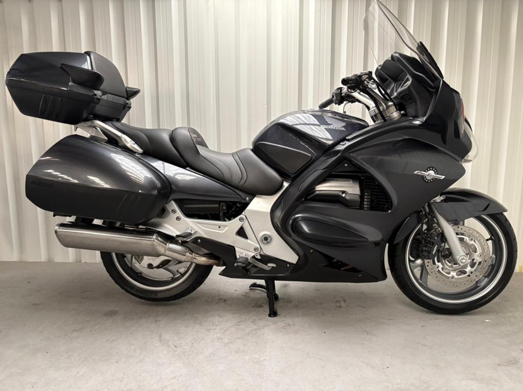 HONDA ST1300 PAN EUROPEAN*** garantie ***, Bedrijf
