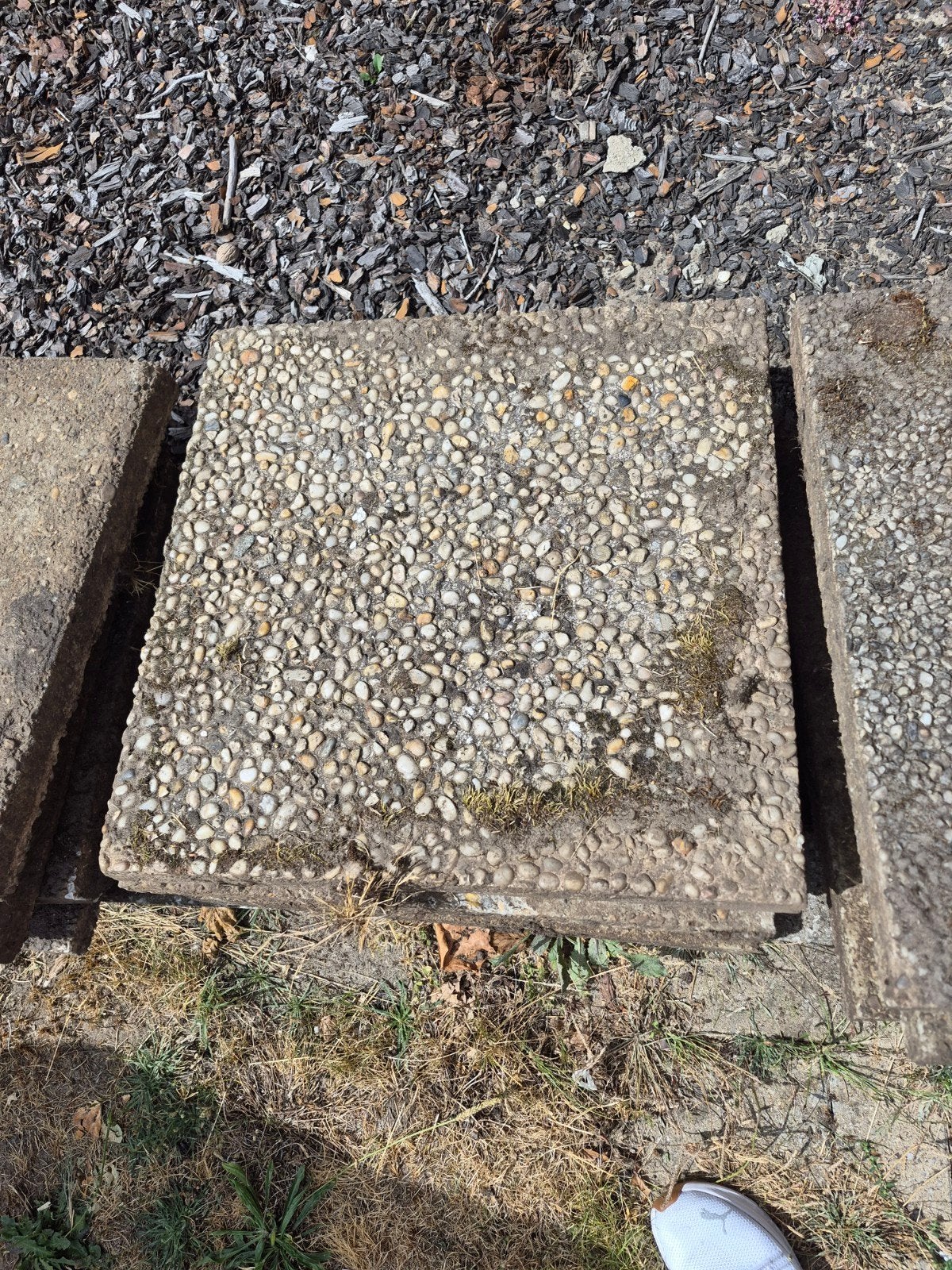 Gratis ong 70 (of meer) terrastegels, Tuin en Terras, Ophalen