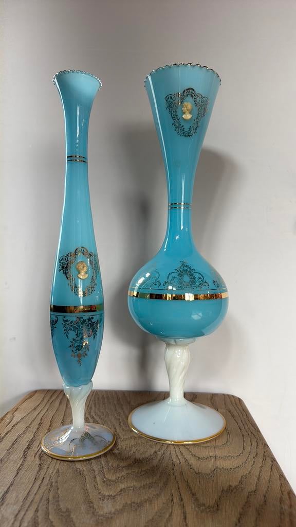 Opaline vazen met cameo blauw, Antiek en Kunst, Ophalen