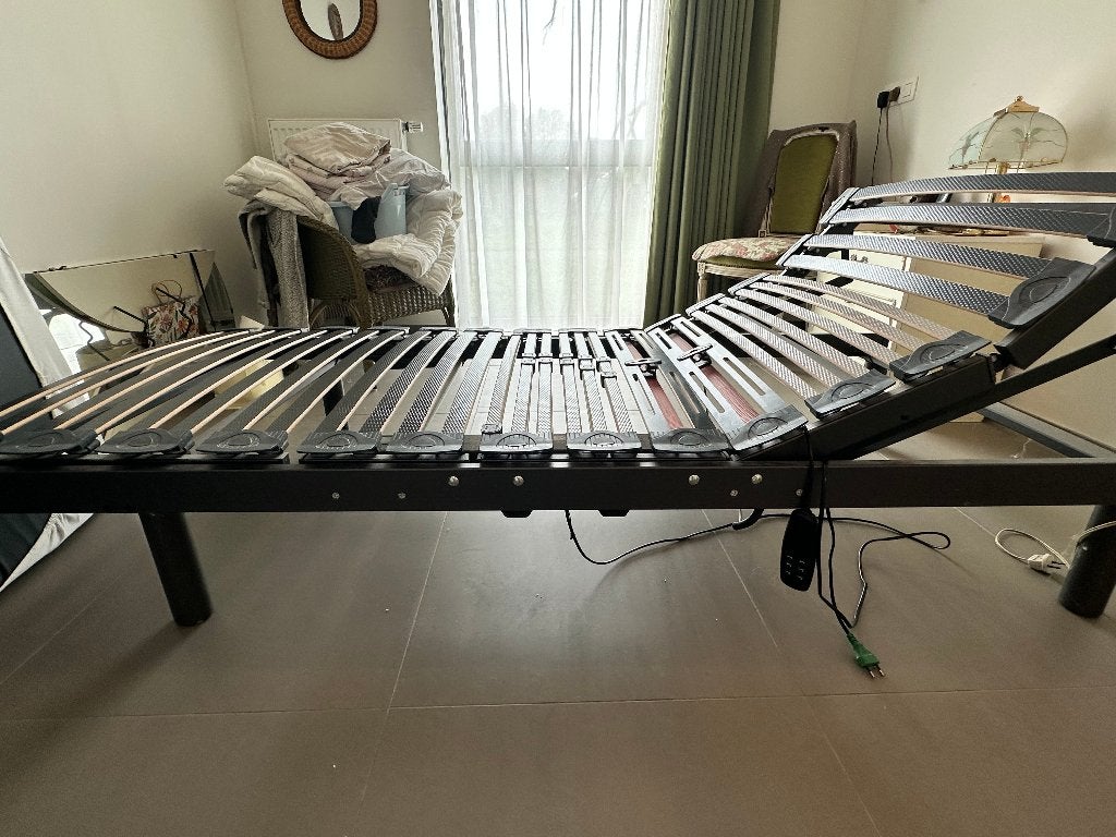 Te koop elektrisch verstelbaar éénpersoonsbed, Huis en Inrichting, Ophalen, Verstelbaar, 90 cm, Eenpersoons