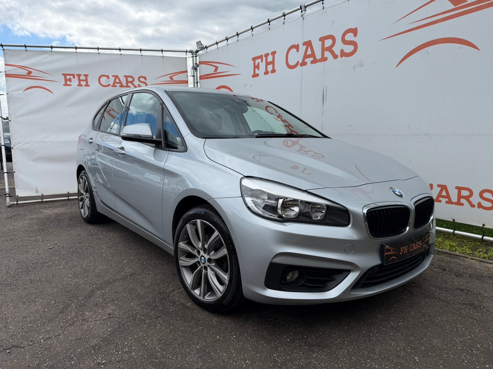 BMW 216d Tourer 2017 *EURO 6b* 115 PK * NAVIGATIE*PDC*CRUISE, Autos, Argent ou Gris, Achat, Entreprise, Noir