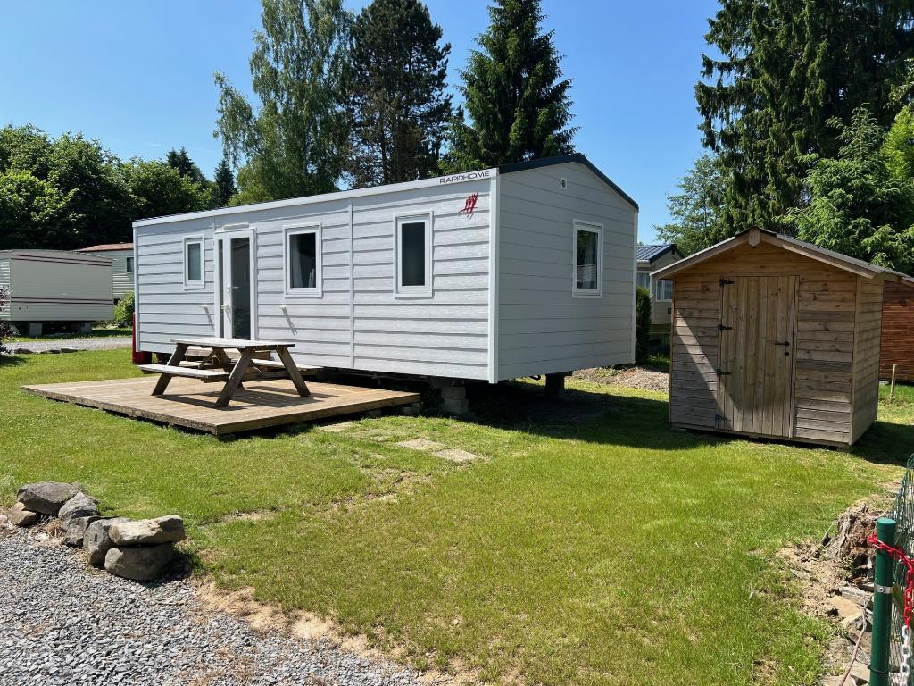 Mobil-home sur emplacement dans les Ardennes — Lodge 872c, Caravanes & Camping, Jusqu'à 6