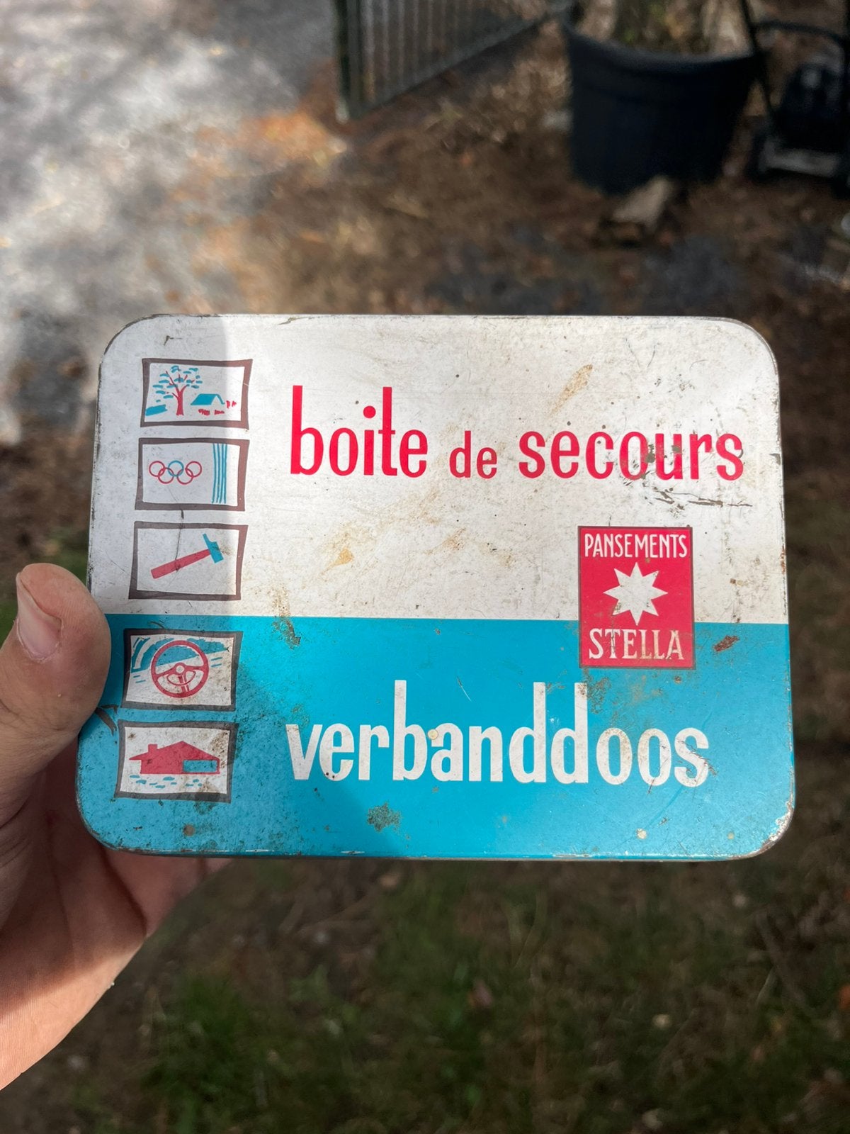 Boite de secour vintage Vide, Enlèvement, Utilisé