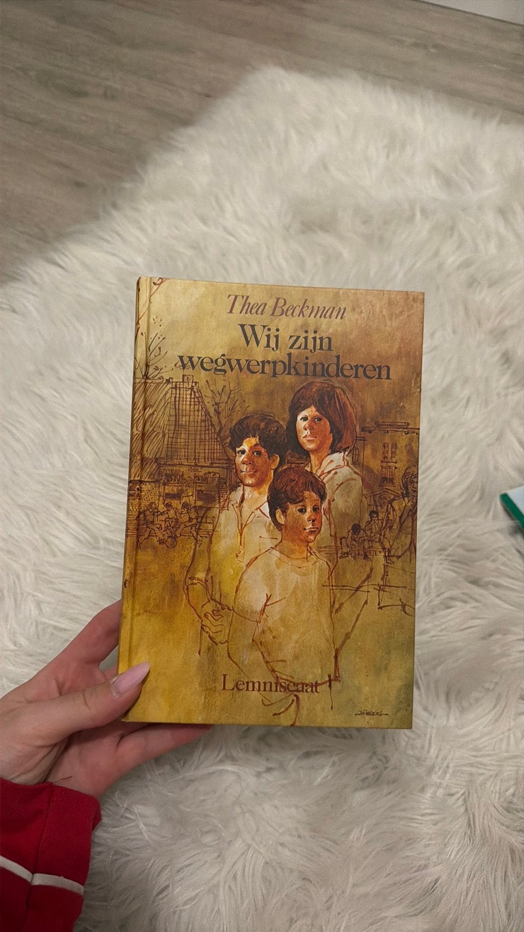 Thea Beckman - Wij zijn wegwerpkinderen, Enlèvement ou Envoi, Comme neuf, Thea Beckman