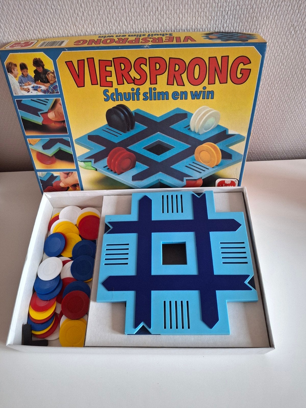 Gezelschapsspel Viersprong, Ophalen