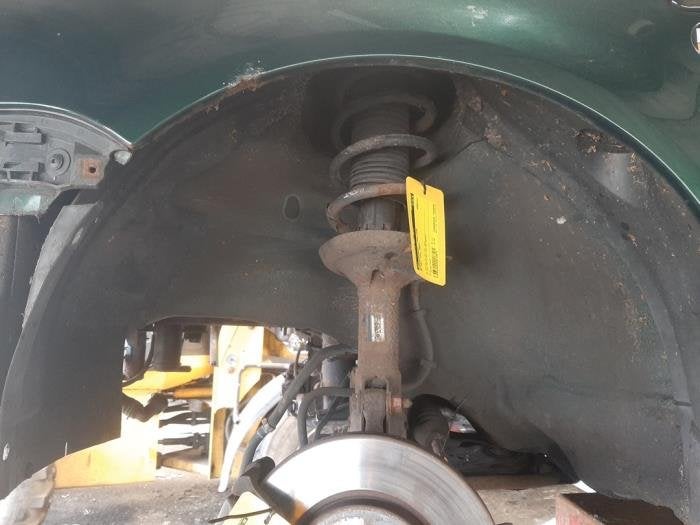 Schokdemperpoot links-voor van een Volkswagen Golf, Gebruikt, -, Volkswagen, -