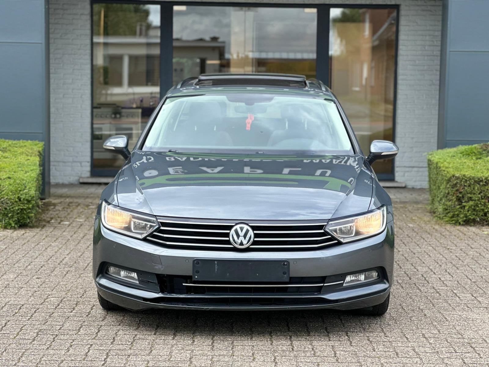 VW Passat 1.6 diesel, Autos, Argent ou Gris, Achat, Entreprise, Noir