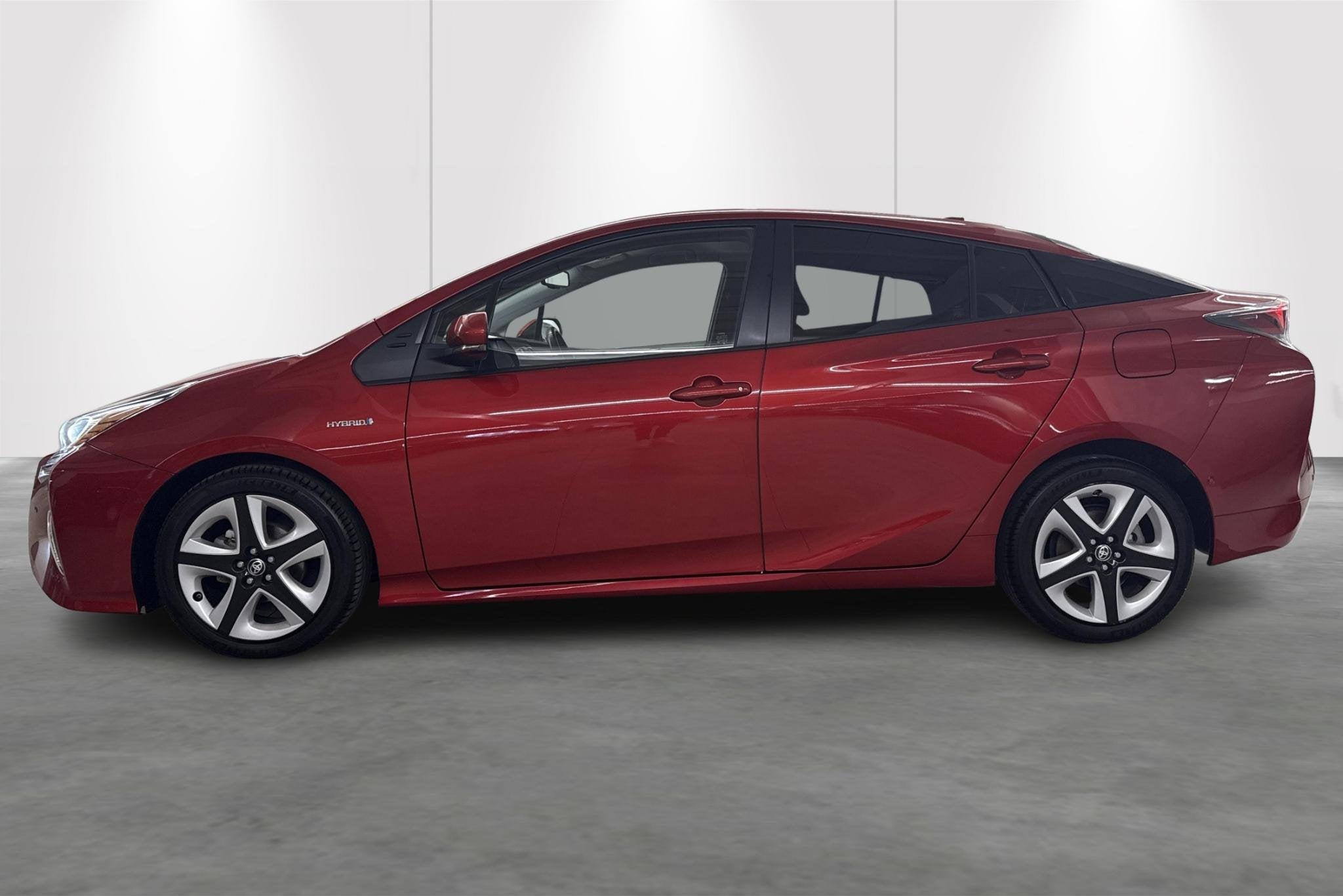 Toyota Prius 1.8 VVT-i Hybrid Lounge + NAVI - ZETELVERW + CA, Euro 6, 4 cilinders, 76 g/km, 1375 kg