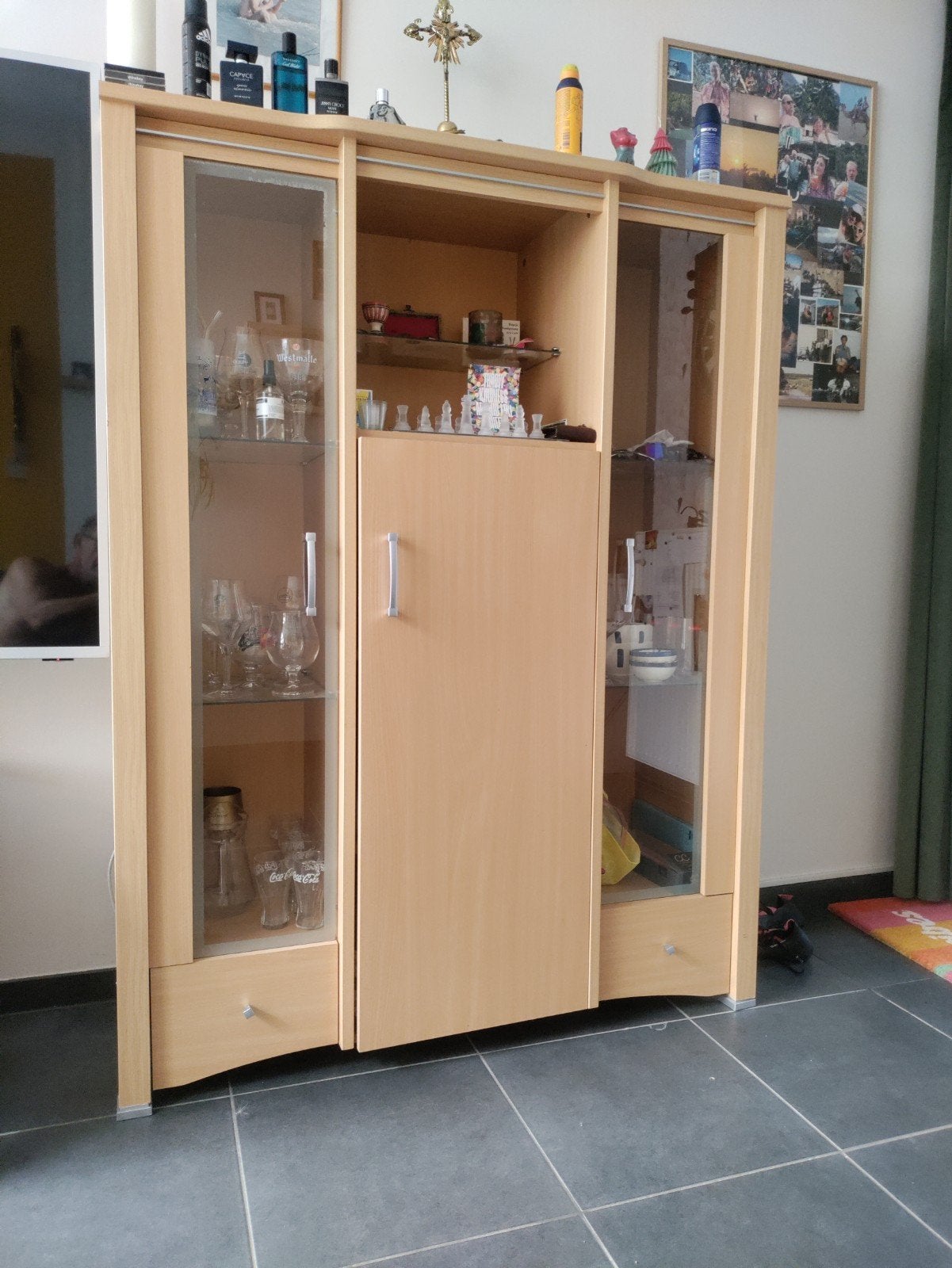 Livingkast, Ophalen