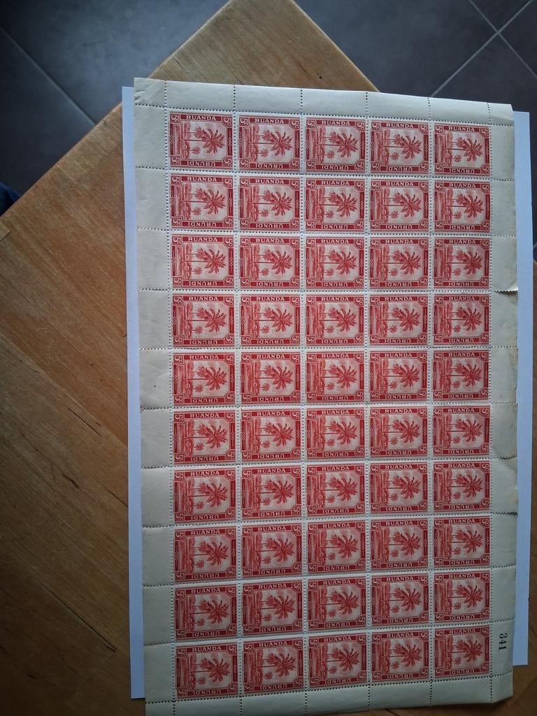 Ruanda urundi. Palmiers. 8 Feuillets de 50. 8 valeurs