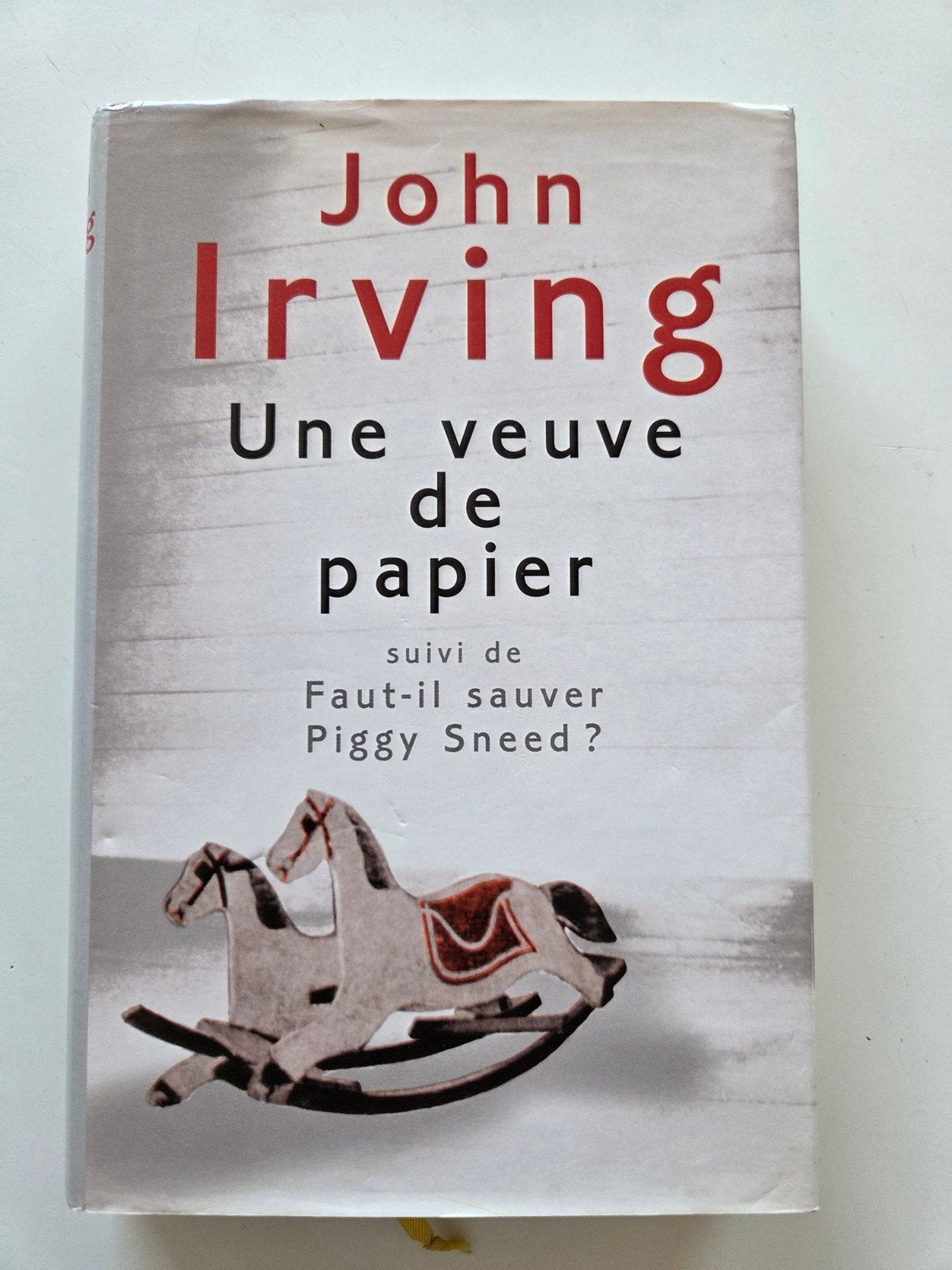 Une Veuve de Papier, Ophalen of Verzenden, Zo goed als nieuw