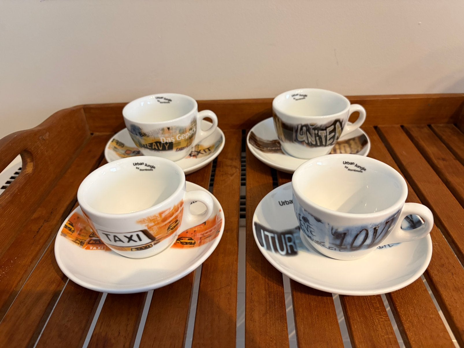 Set van 4 koffietassen, Urban Jungle by Rombouts, Ophalen, Overige merken, Zo goed als nieuw, Kop(pen) en/of Schotel(s)