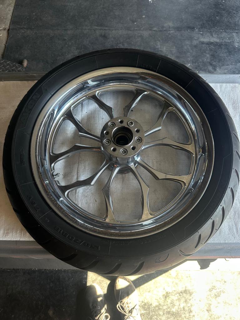 Wiel 18 inch, Motoren, Niet ingevuld, Gebruikt, Niet ingevuld, Ophalen of Verzenden