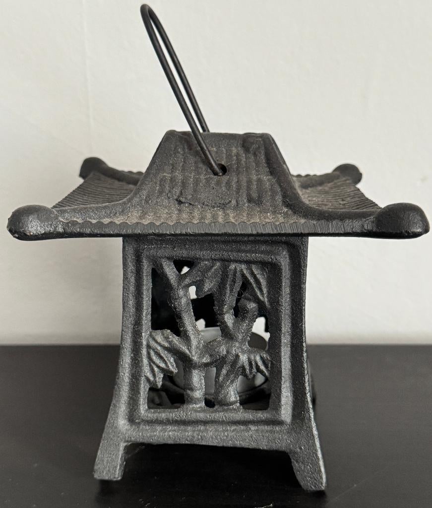 Ancienne Lanterne Pagode Japonaise, Enlèvement ou Envoi