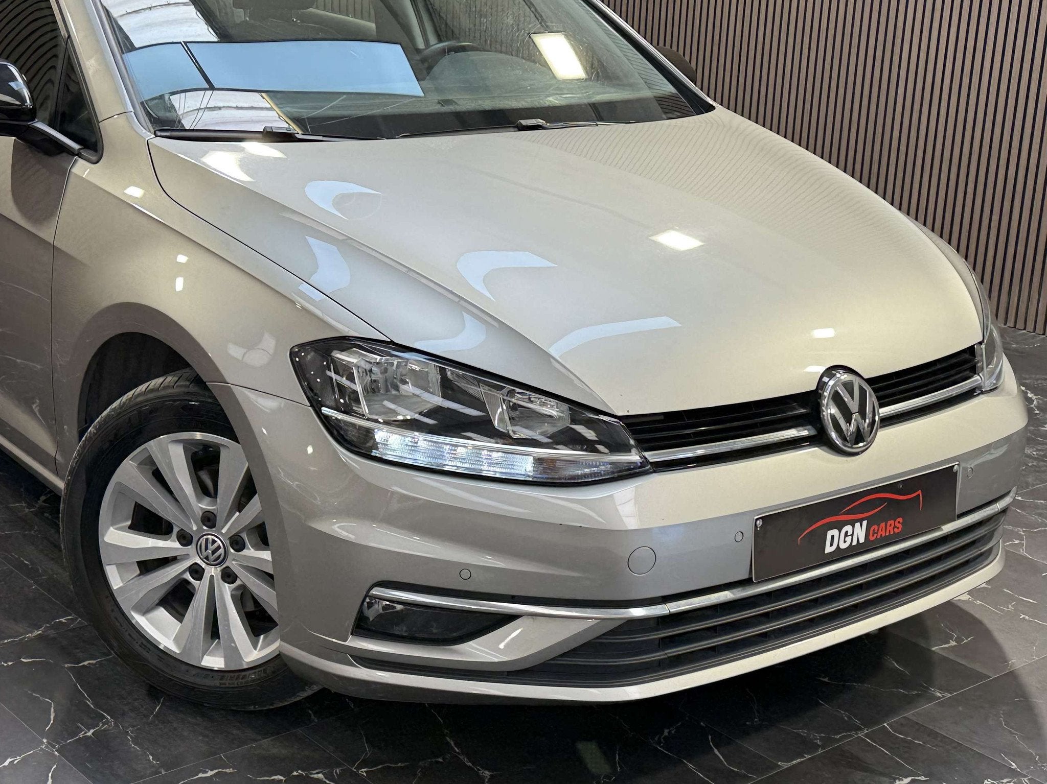 Volkswagen Golf Golf 1.0 TSI BMT Join (bj 2017), Auto's, Stof, Gebruikt, Bedrijf, 5 deurs