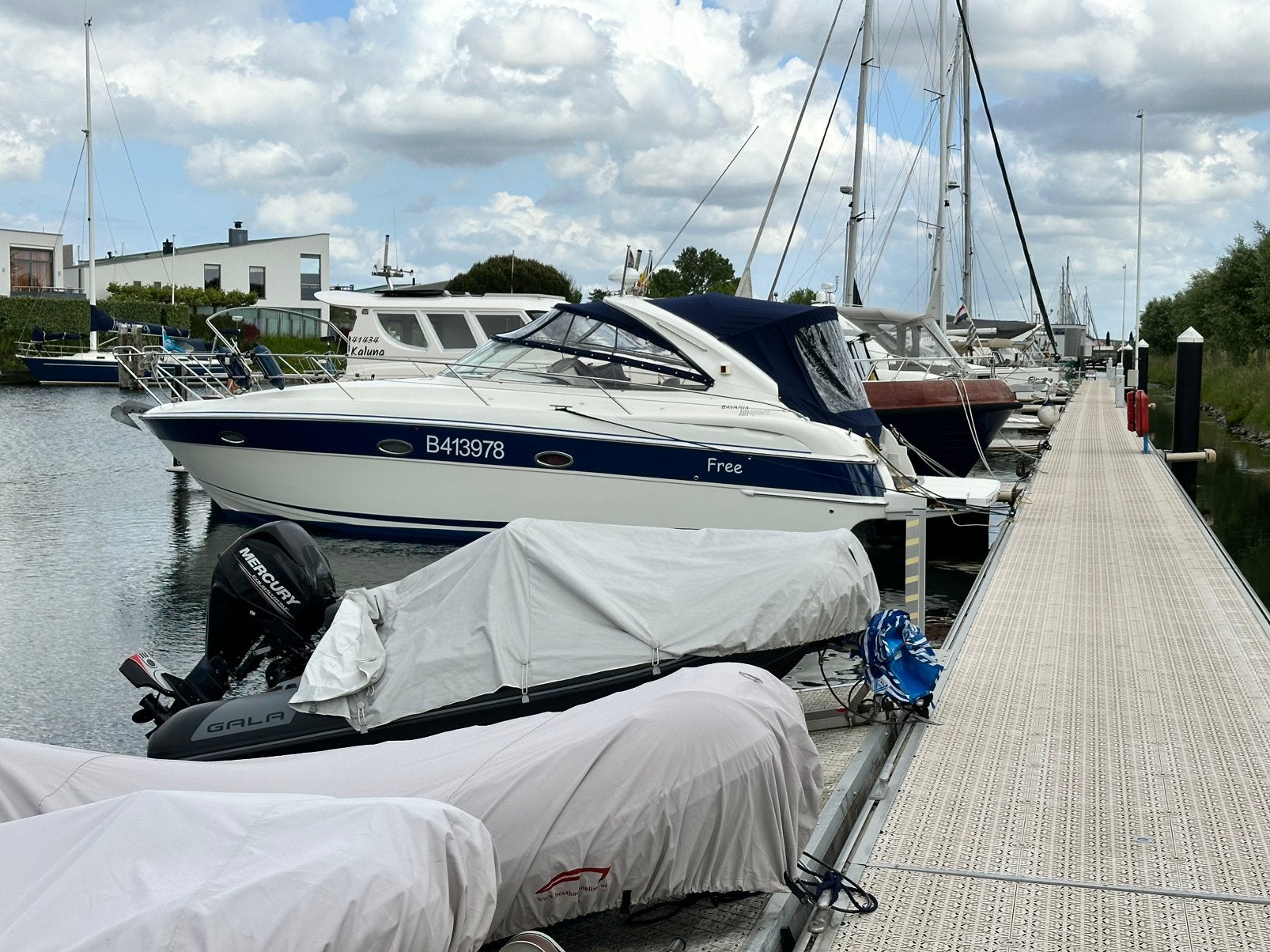 Bavaria 33 sport, Watersport en Boten, Speedboten, Gebruikt, 1.95 meter, Binnenboordmotor, Viertaktmotor