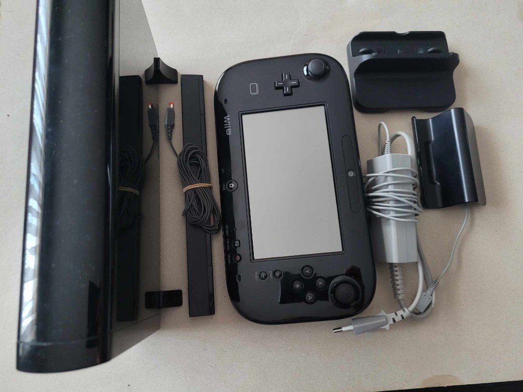 Nintendo Wii U 50 jeux installés contre 3DSXL grise ou vente, Enlèvement, Utilisé, Sans contrôleur, Avec jeux