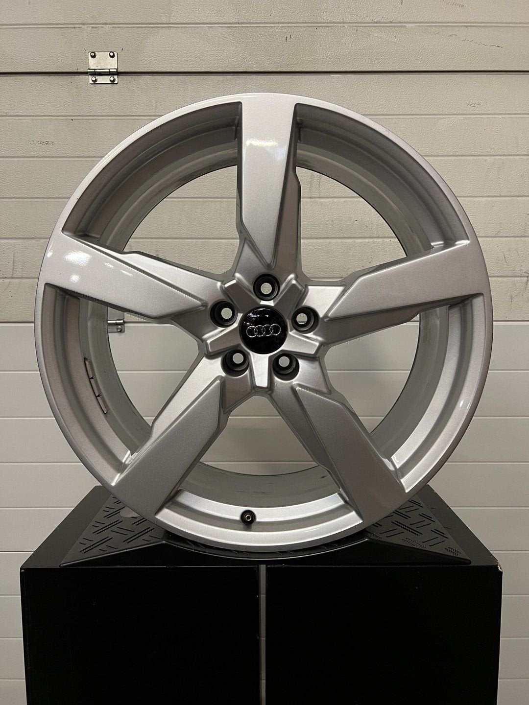 21’’ audi q5 Sq5 velgen orig tpms audi sport demo set, Neuf, Pneus et Jantes, Véhicule de tourisme, Pneus été