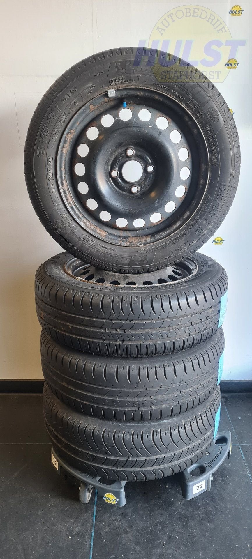Set stalen velgen Opel Michelin zomerbanden 185/60 r15 88H, Autos : Pièces & Accessoires, 15 pouces, Pneus et Jantes, Véhicule de tourisme