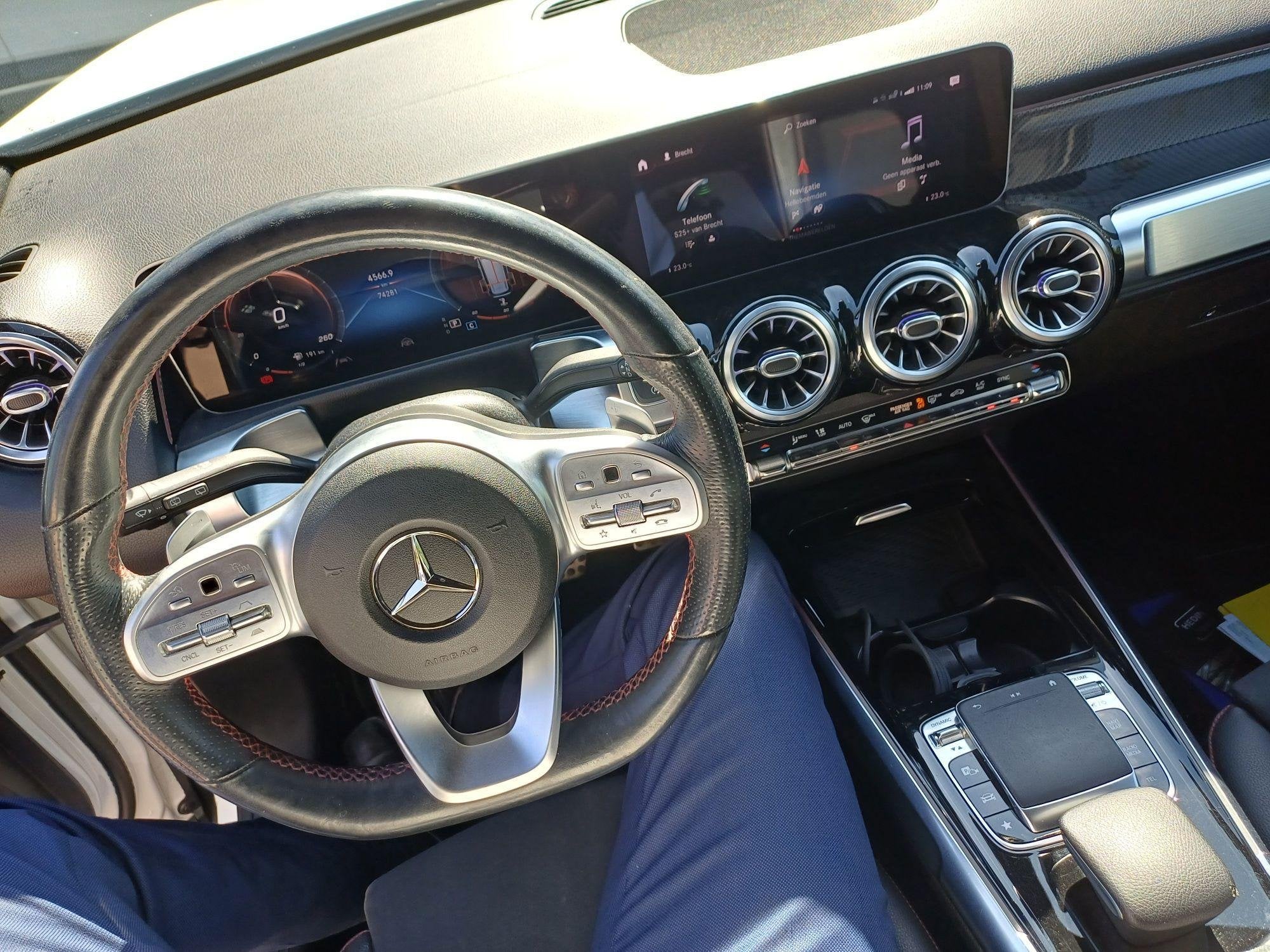 Mercedes-Benz GLB GLB 250 (automatique), Autos, 1610 kg, Carnet d'entretien, Noir, 5 portes