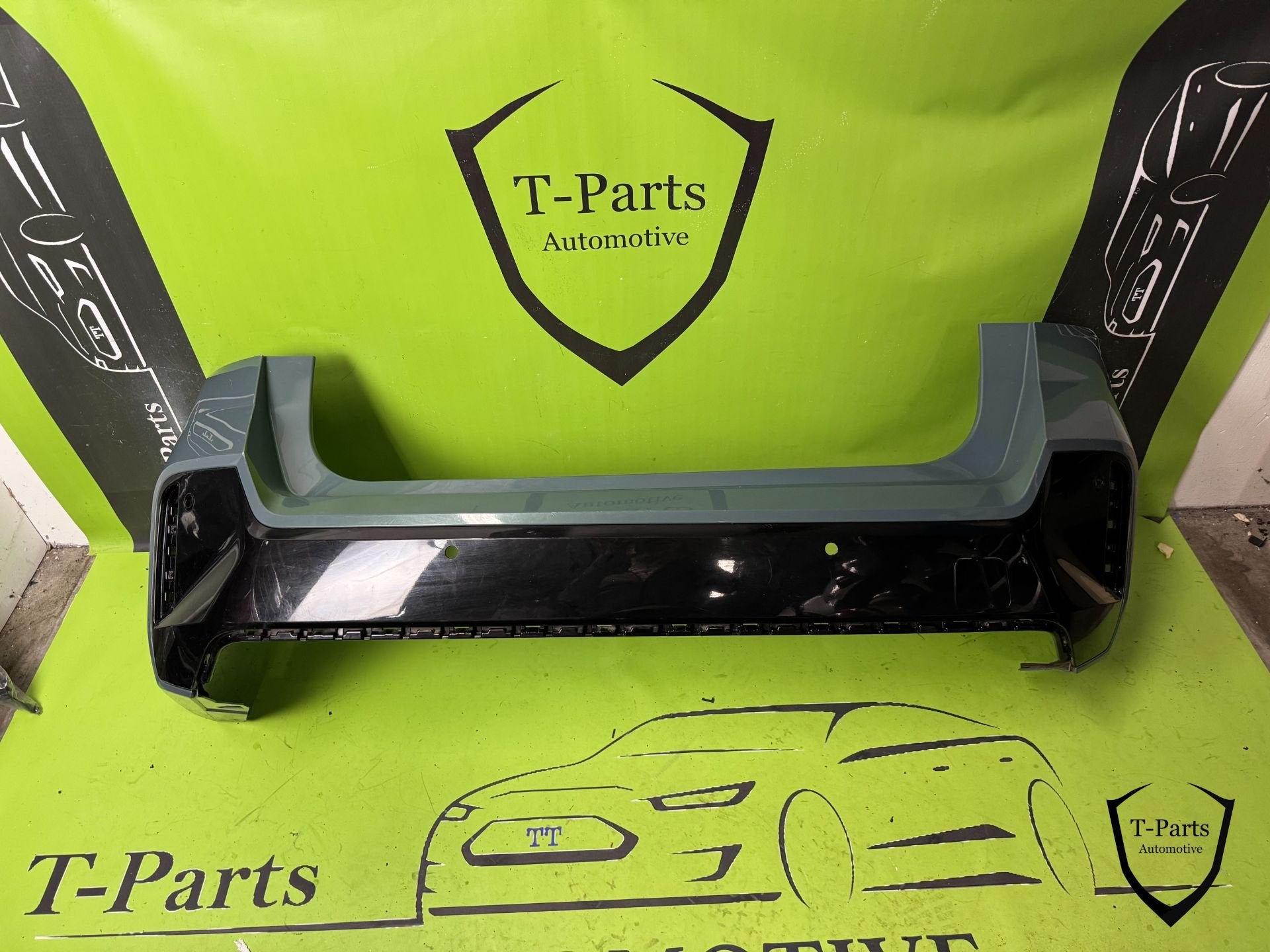 bmw X1 achterbumper bumper U11, Auto-onderdelen, Petuelring 130
80788  Munich, DE, Gebruikt, Info@bmw.de, Bumper