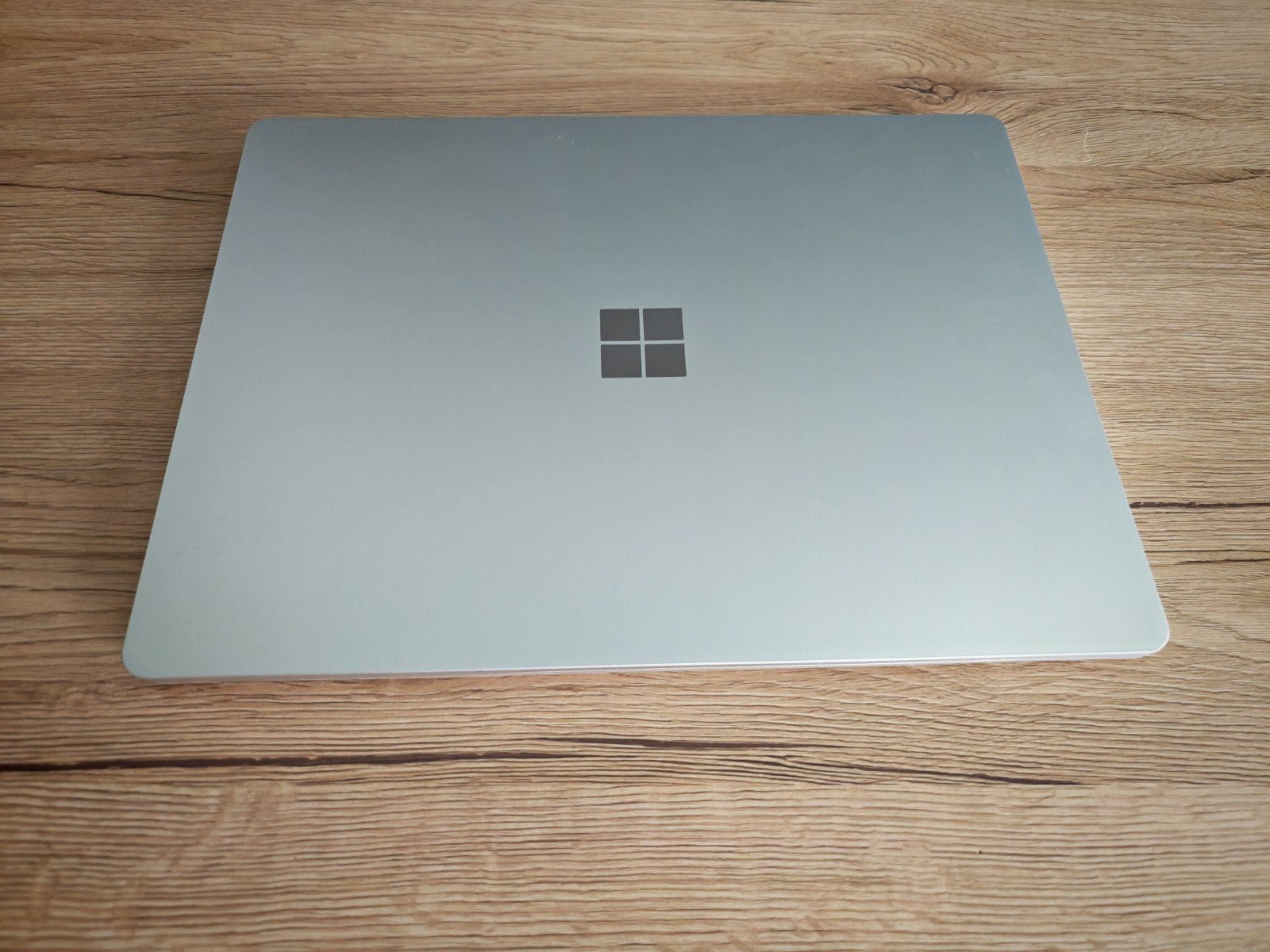 Microsoft Surface laptop Go, Computers en Software, Windows Laptops, Zo goed als nieuw, Ophalen of Verzenden