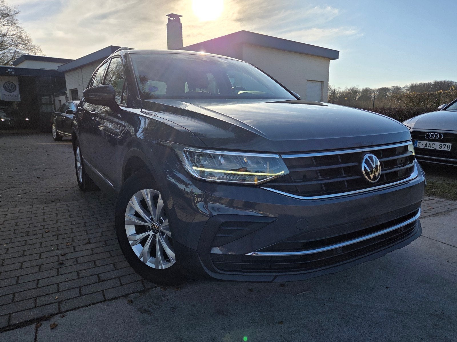 Volkswagen Tiguan 1.5TSI 1st eigenaar Led Acc Trekhaak andr, Autos, Volkswagen, Argent ou Gris, Achat, Entreprise, Garantie prolongée