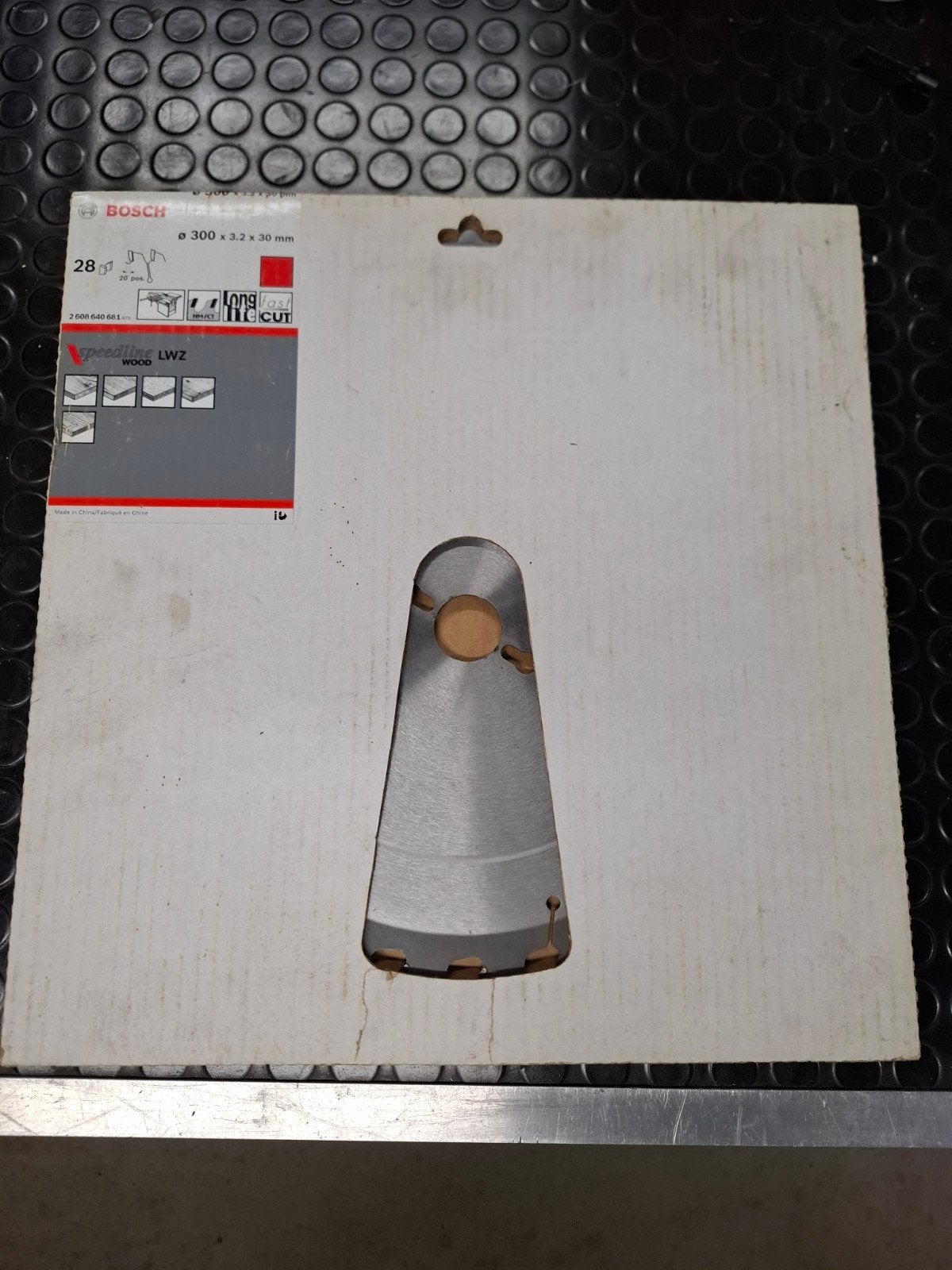 Nieuw zaagblad Bosch 300x3.2 30mm asgat met 28 zaagtanden, Ophalen of Verzenden