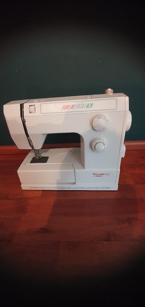 Machine à coudre Bernina Bernette 812, Hobby & Loisirs créatifs, Enlèvement, Comme neuf, Machine à coudre, Bernina