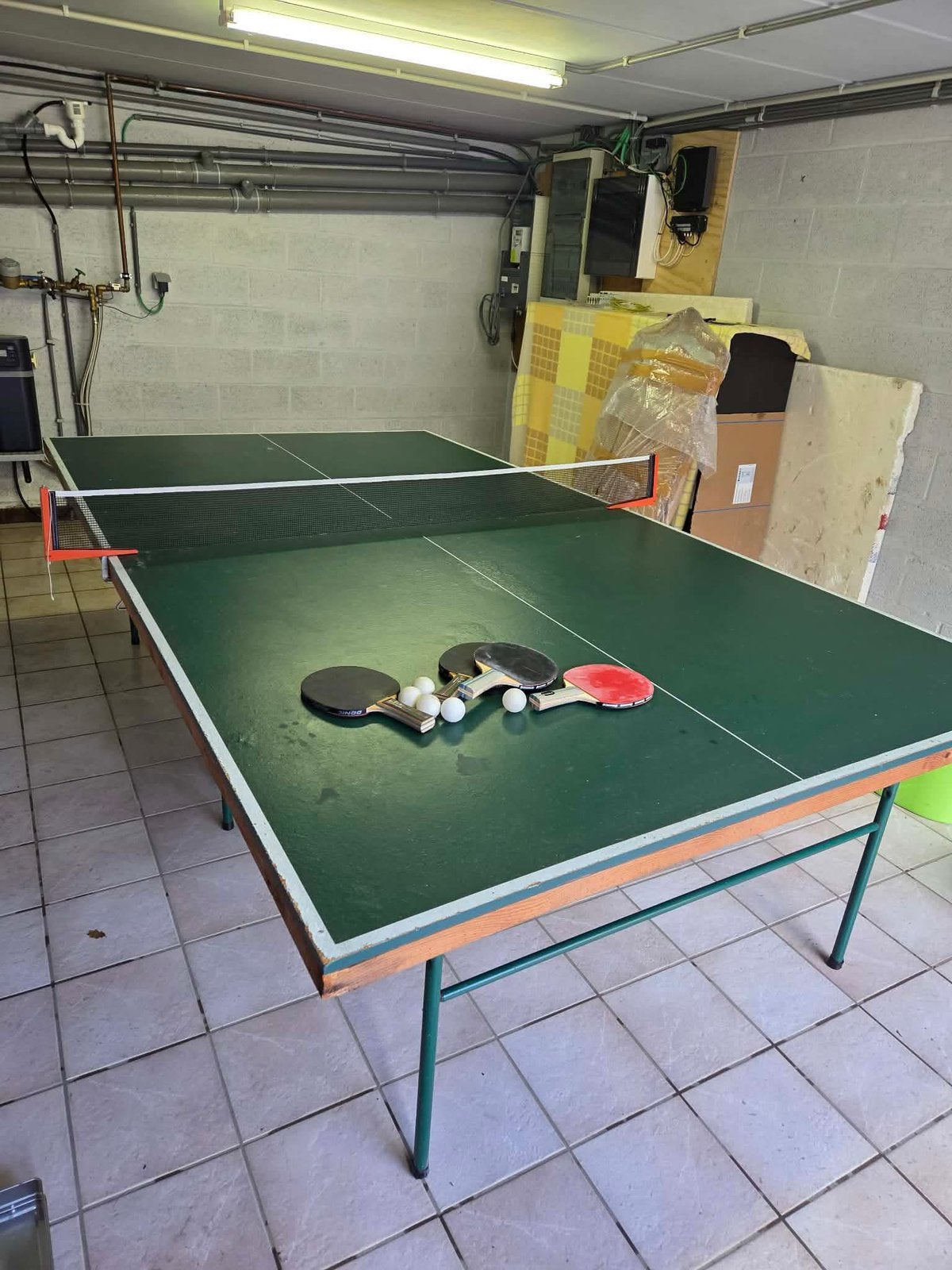 Gratis Ping-Pong tafel, Ophalen, Gebruikt, Net, Batje(s) of Balletje(s), Inklapbaar