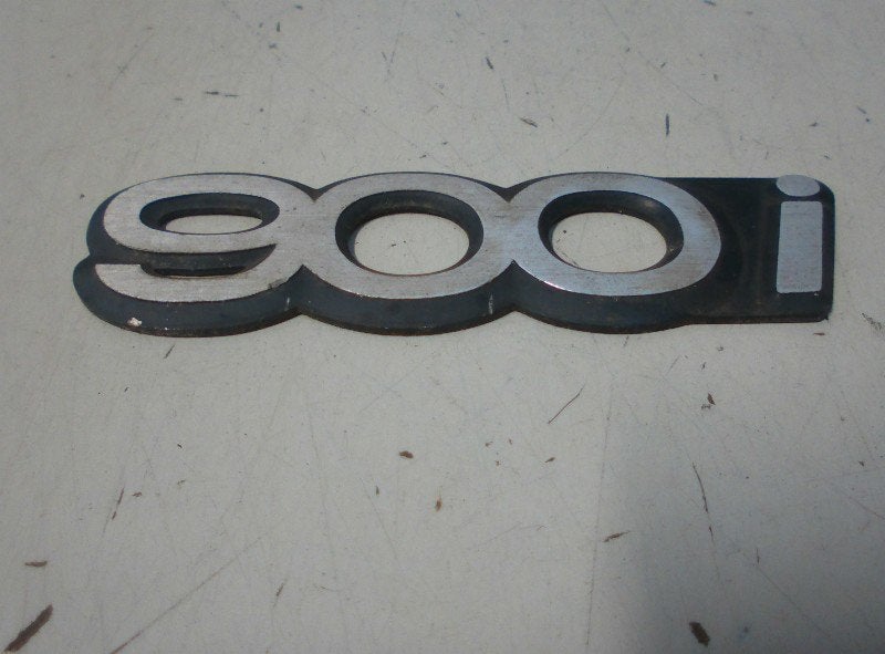 LOGO / EMBLEME Saab 900 I (01-1979/12-1994) (6915847), Saab-de-info@saabgroup.com, Marienbergstraße  96
90411  Nürnberg, DE, Utilisé