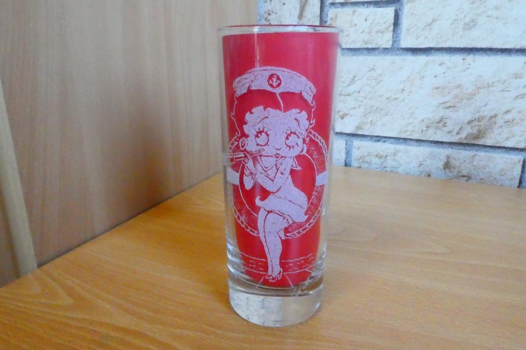 Betty Boop verre gravé hotesse de l'air, Collections, Statues & Figurines, Neuf, Humain, Enlèvement ou Envoi