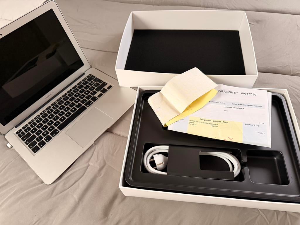 Apple macbook air 13” tres peu utilisé avec boite etc…, Informatique & Logiciels, Enlèvement, Comme neuf, MacBook