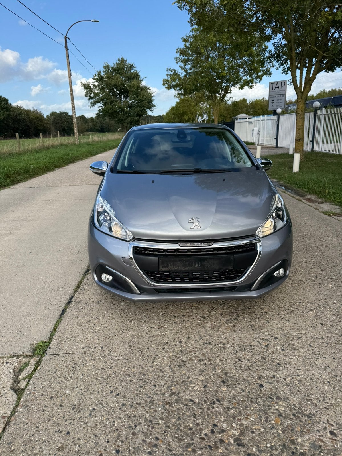 PEUGEOT 208 1.2 BENZINE 2019 IN TOPSTAAT DIRECT BESCHIKBAAR, Auto's, Voorwielaandrijving, 4 deurs, Stof, Bedrijf